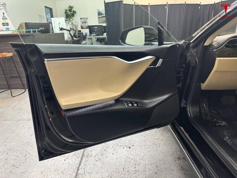 2013 Tesla Model S