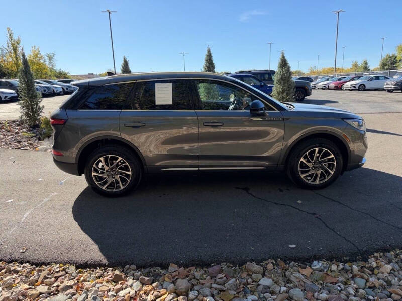 2022 Lincoln Corsair Standard