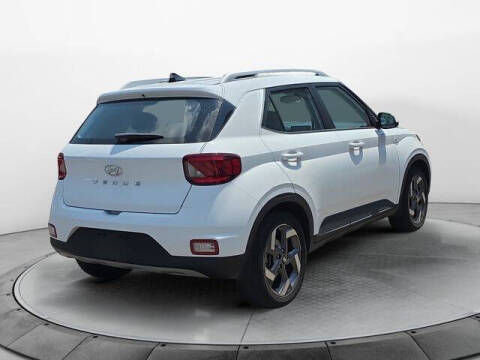 2022 Hyundai Venue SEL