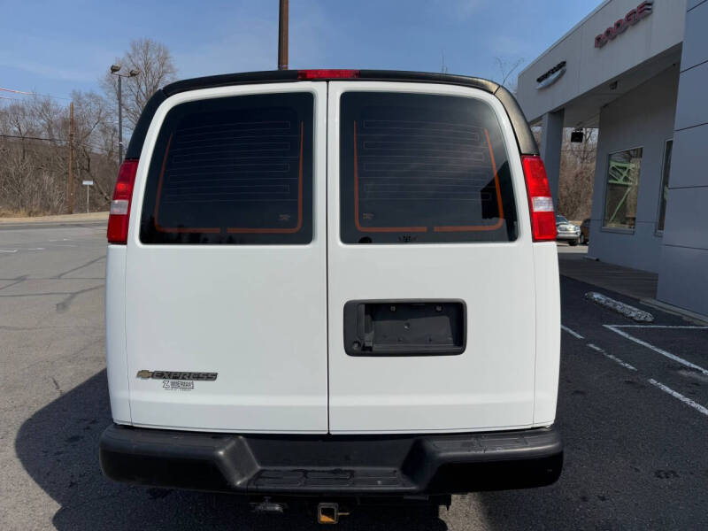 2022 Chevrolet Express 3500