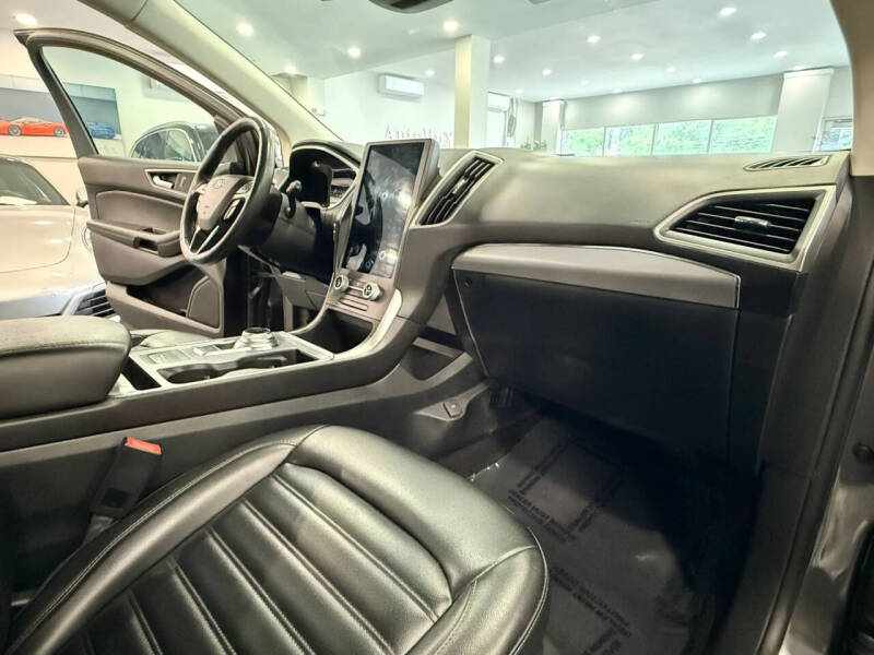 2021 Ford Edge