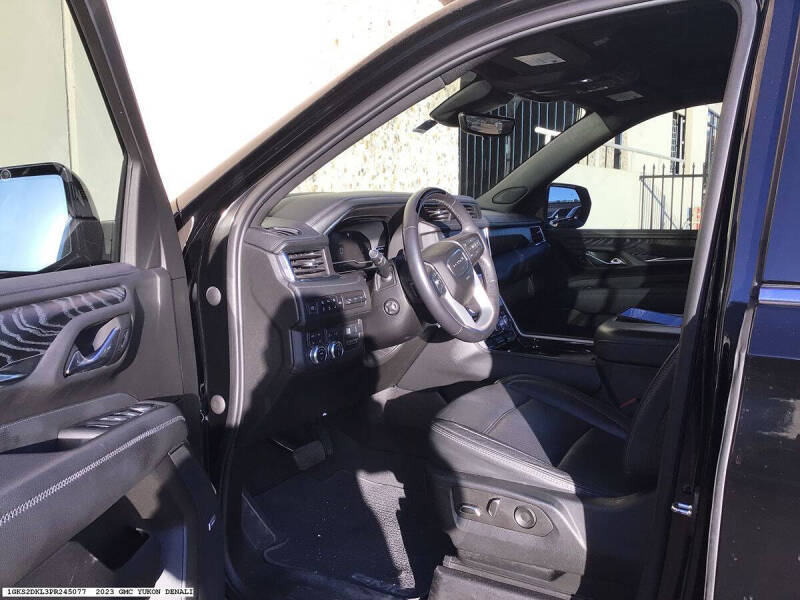 2023 GMC Yukon Denali