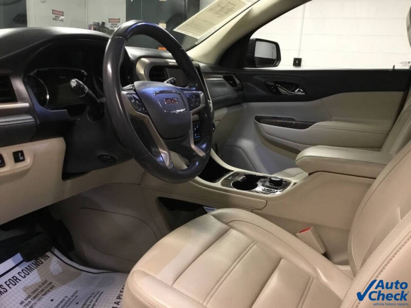 2020 GMC Acadia Denali