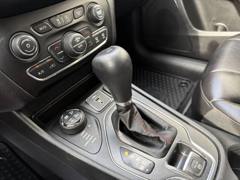 2019 Jeep Cherokee Trailhawk