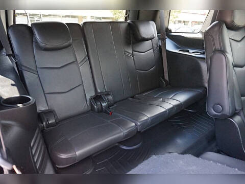 2019 Cadillac Escalade Platinum