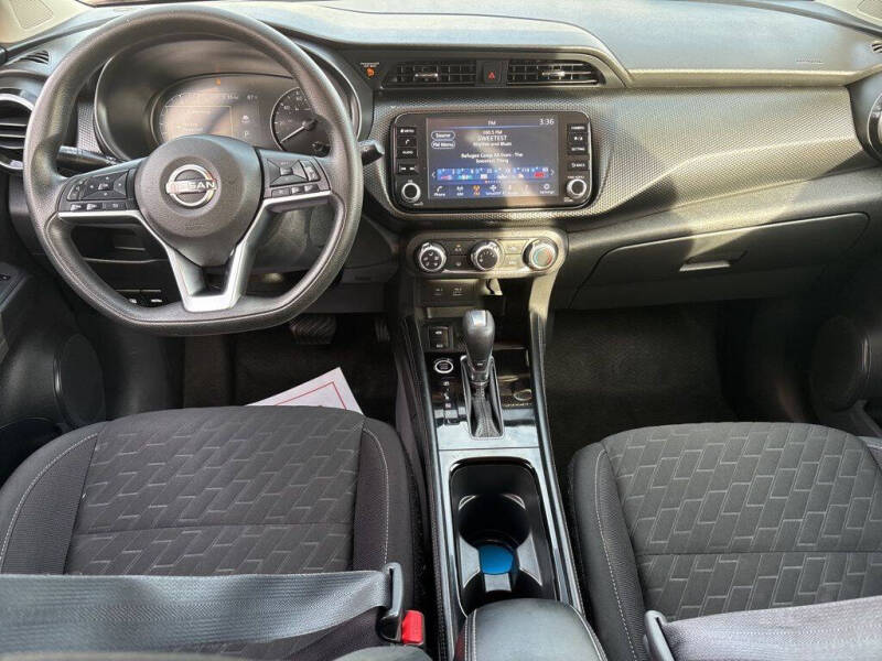 2023 Nissan Kicks SV