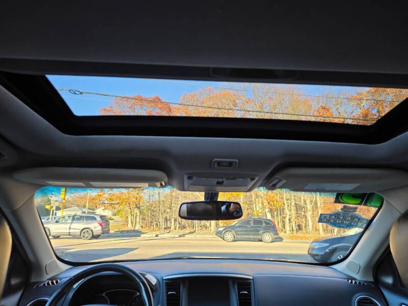 2013 Nissan Pathfinder Platinum