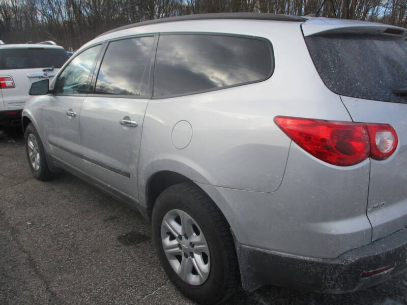2011 Chevrolet Traverse LS