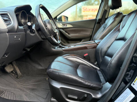 2017 Mazda MAZDA3 Touring