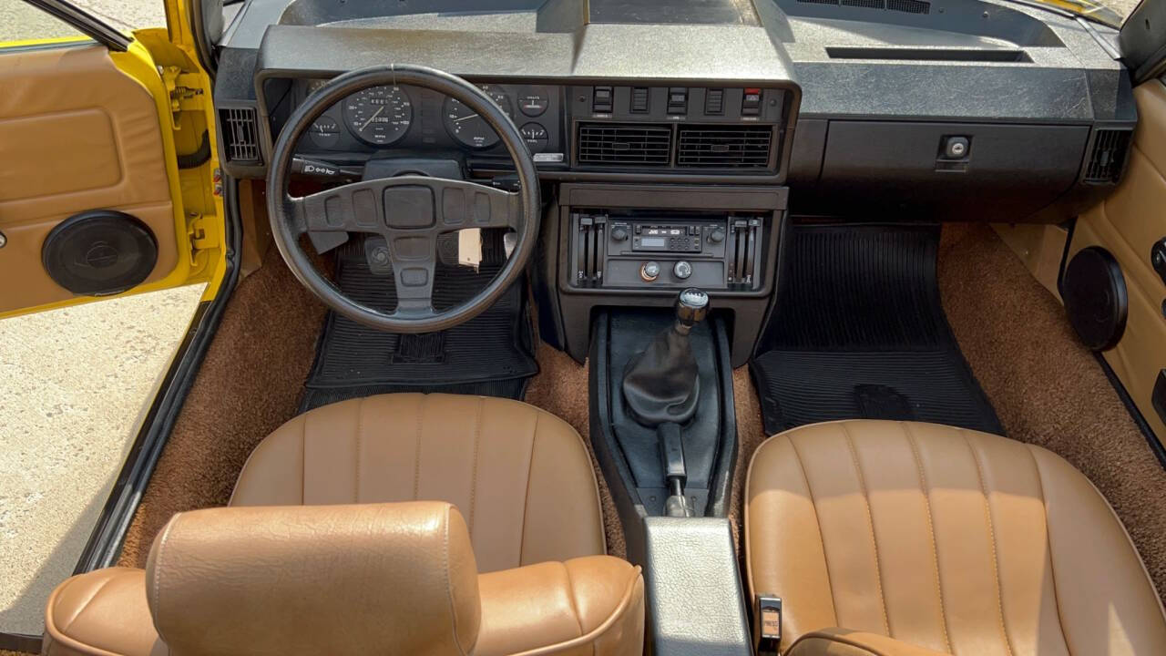 1980 Triumph TR7 32