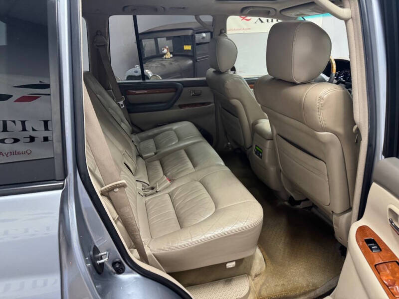 2005 Lexus LX 470