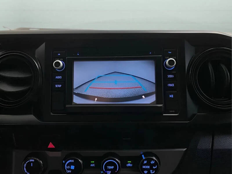 2017 Toyota Tacoma SR V6