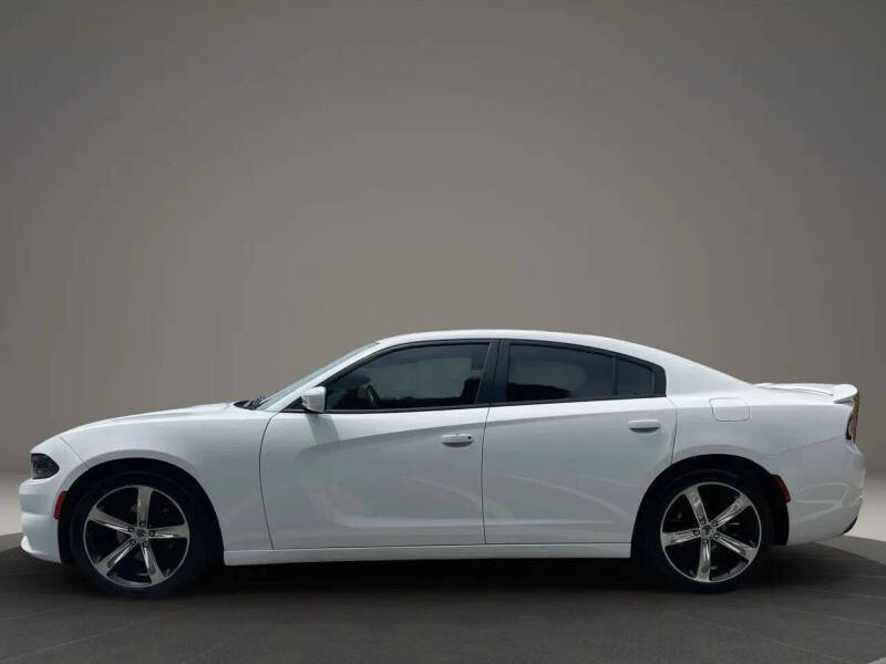 2017 Dodge Charger SE