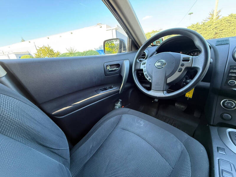 2014 Nissan Rogue Select S