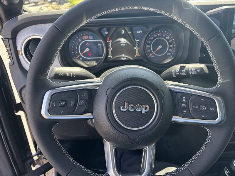 2025 Jeep Wrangler Sahara