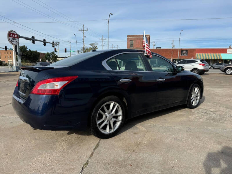 2009 Nissan Maxima SV photo 5