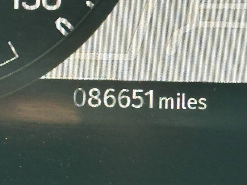 2023 Land Rover Defender 130 X-Dynamic SE