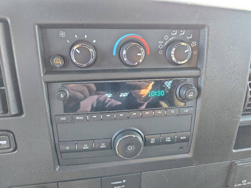 2022 Chevrolet Express 2500