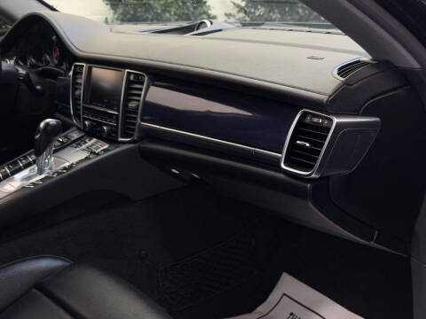 2015 Porsche Panamera