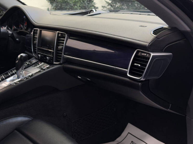 2015 Porsche Panamera