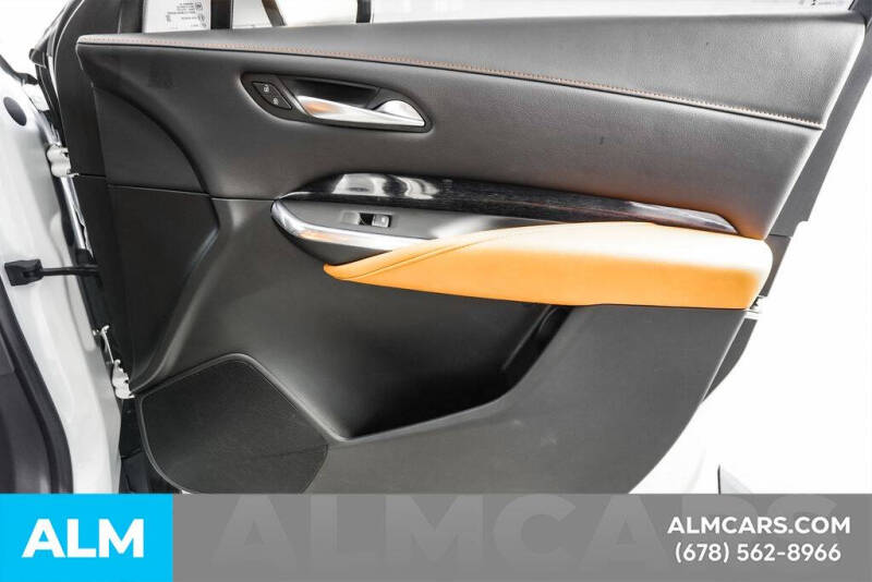 2024 Cadillac XT4 Sport