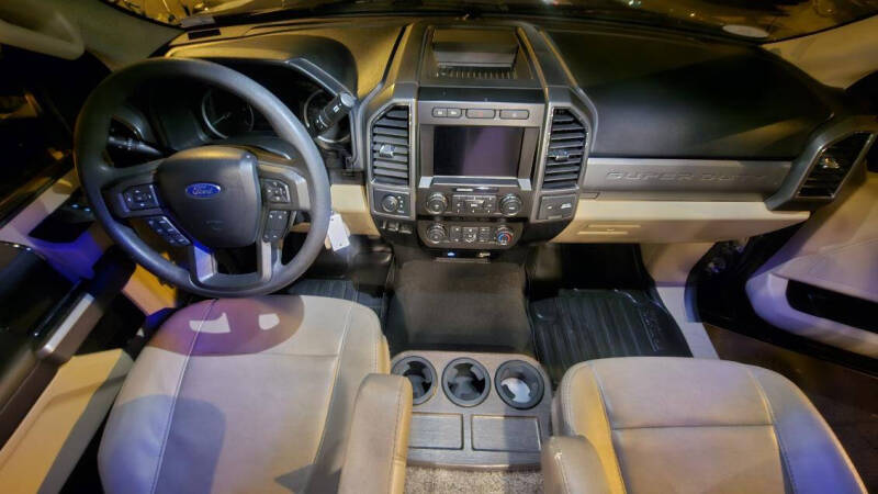 2021 Thor Motor Coach Magnitude