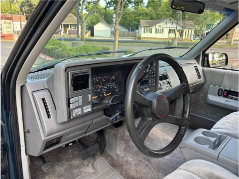 1993 GMC Suburban C2500