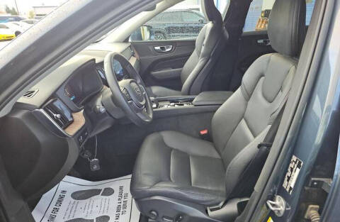 2022 Volvo XC60 B5 Momentum