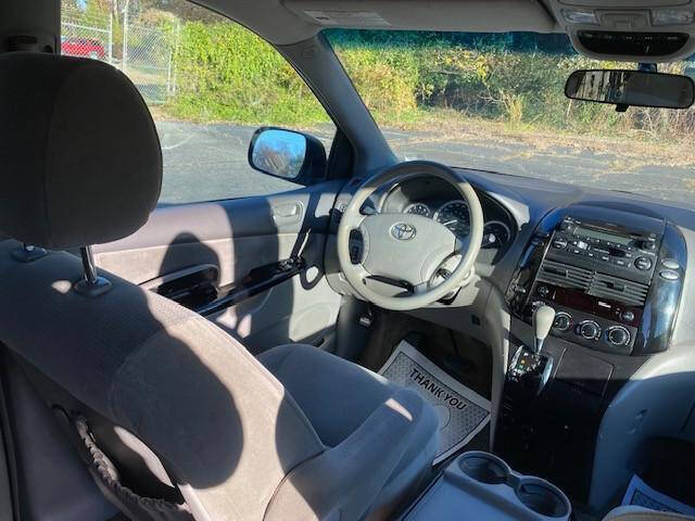 2005 Toyota Sienna