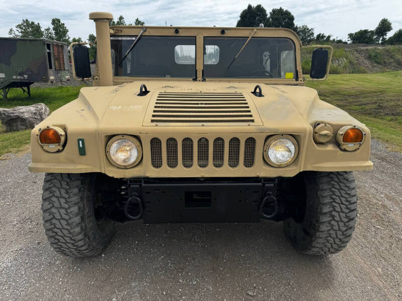 2014 AM General Hummer