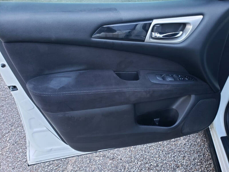 2014 Nissan Pathfinder SL