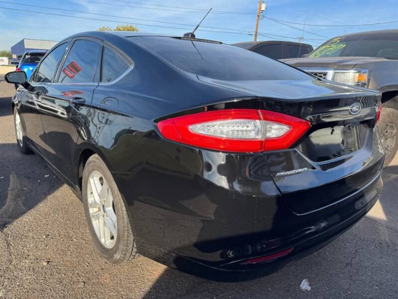 2016 Ford Fusion SE