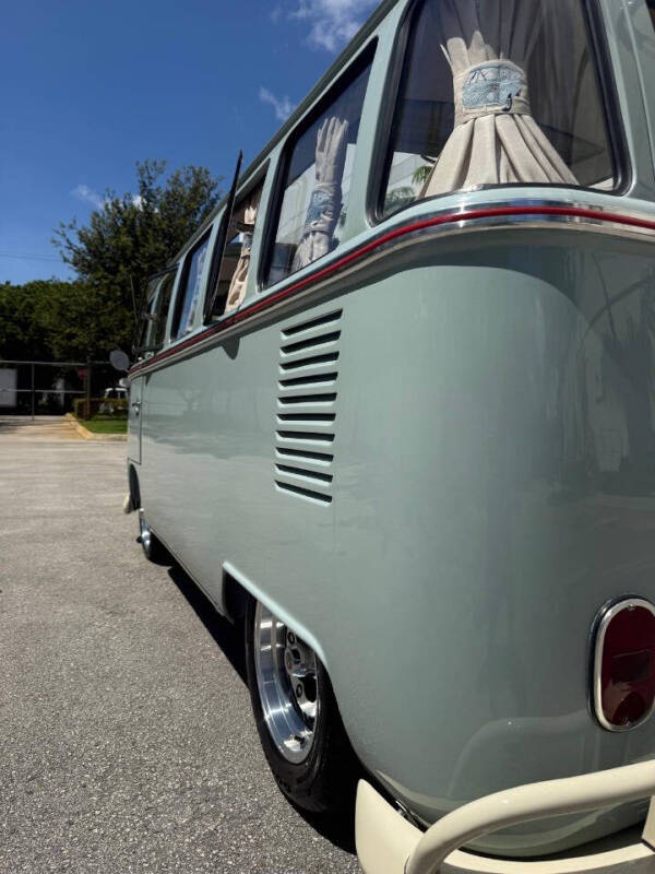 1972 Volkswagen Bus