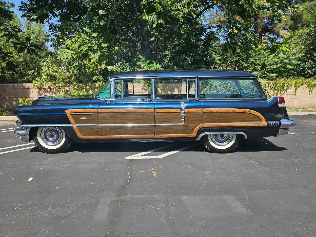 1956 Cadillac DeVille 23