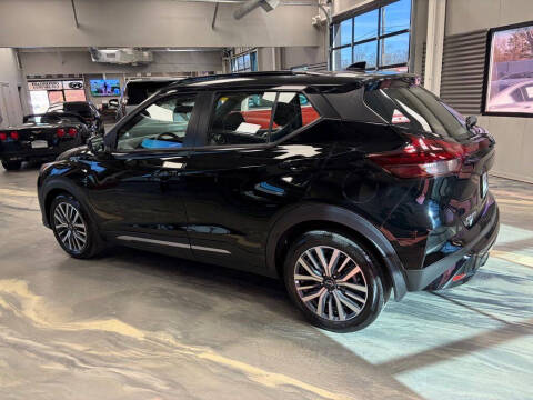 2023 Nissan Kicks SR