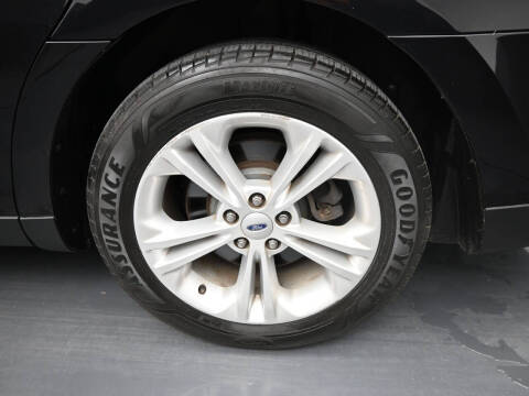 2019 Ford Taurus SE
