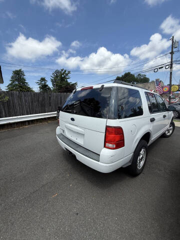 2004 Ford Explorer XLT
