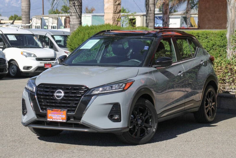 2023 Nissan Kicks SR