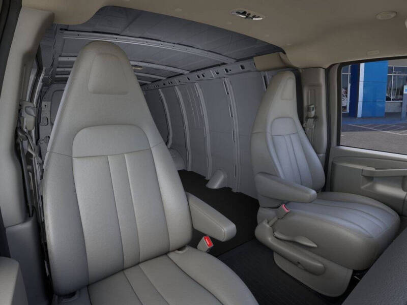 2025 Chevrolet Express 2500