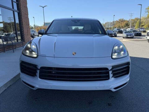 2022 Porsche Cayenne E-Hybrid Platinum Edition