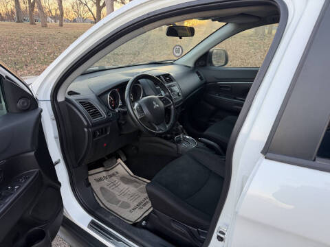 2015 Mitsubishi Outlander Sport 2.4 ES