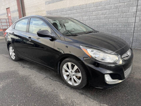 2013 Hyundai Accent GLS