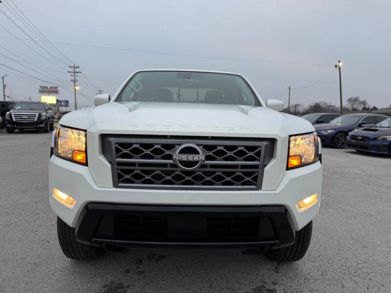 2023 Nissan Frontier SV