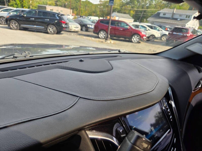 2018 Cadillac Escalade ESV Luxury