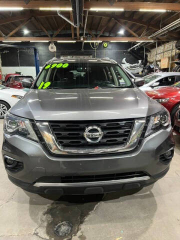 2019 Nissan Pathfinder S