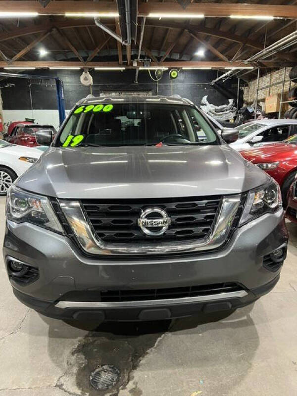 2019 Nissan Pathfinder S