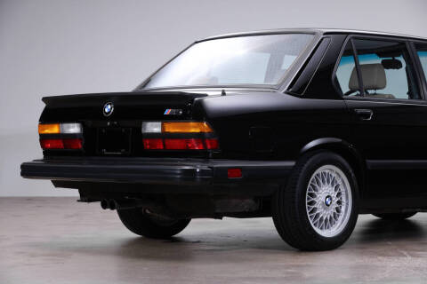 1988 BMW M5