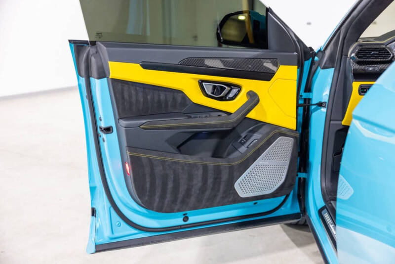2024 Lamborghini Urus S