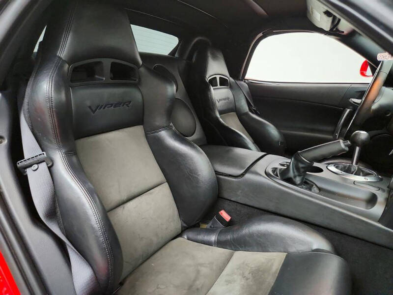 2005 Dodge Viper SRT-10