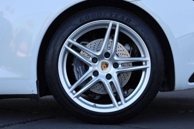 2017 Porsche 911 Carrera